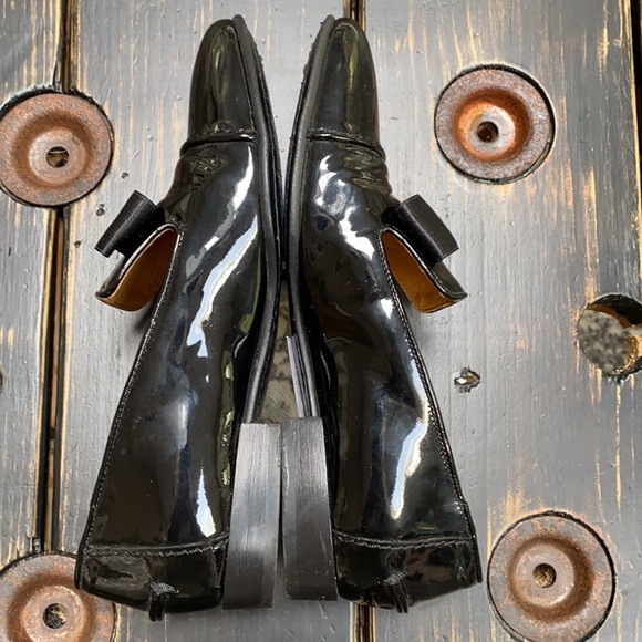 LANVIN Patent Leather Loafer with Bow Detail - Picture 5 of 9